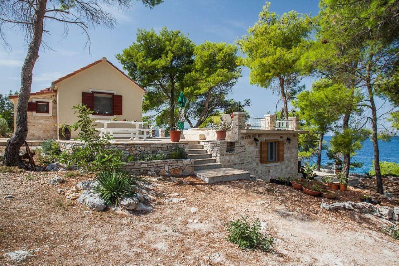 House Vesna Kupinova Villa Milna  Eksteriør billede